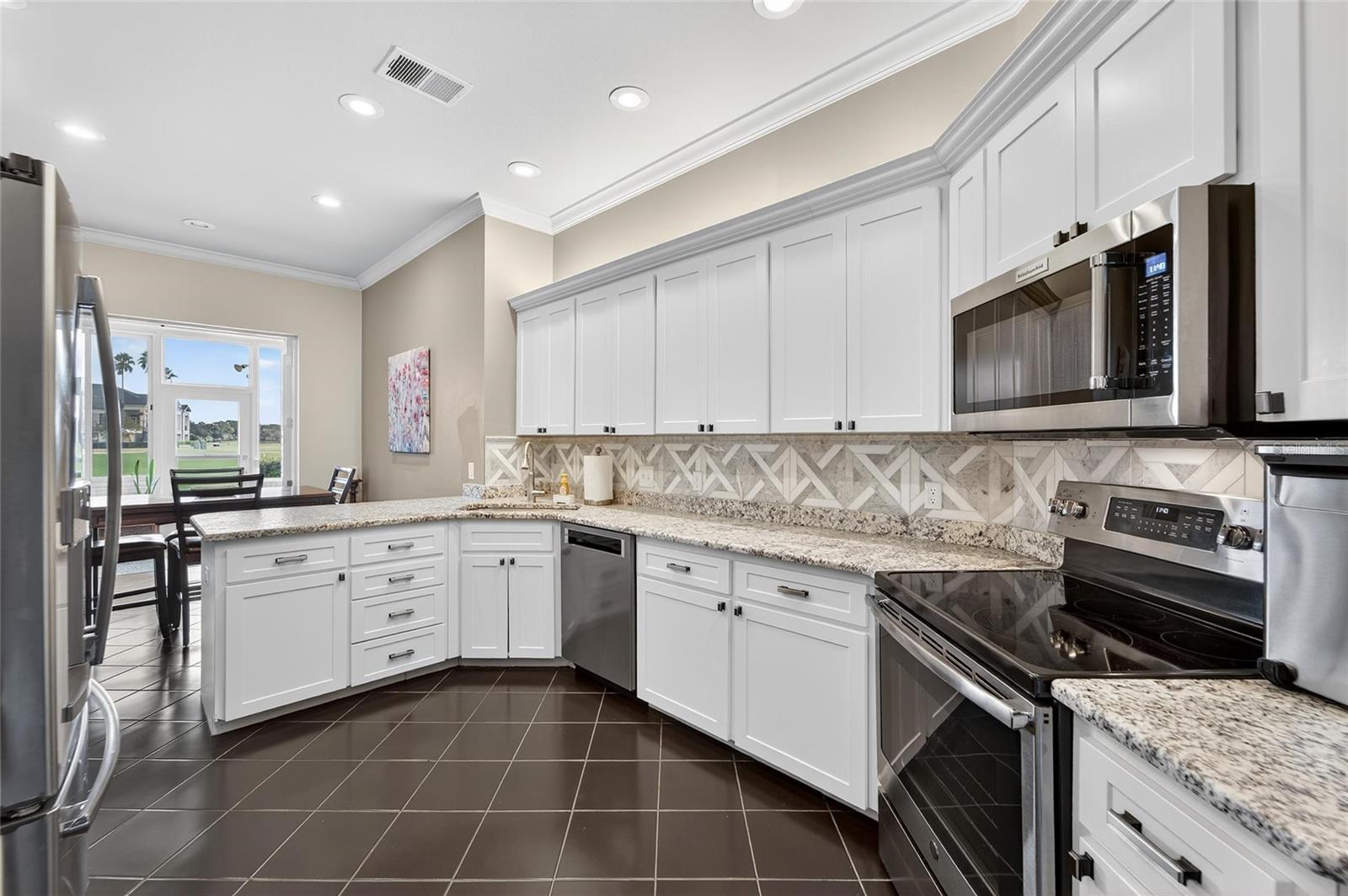 2718 PRESTWICK DR
