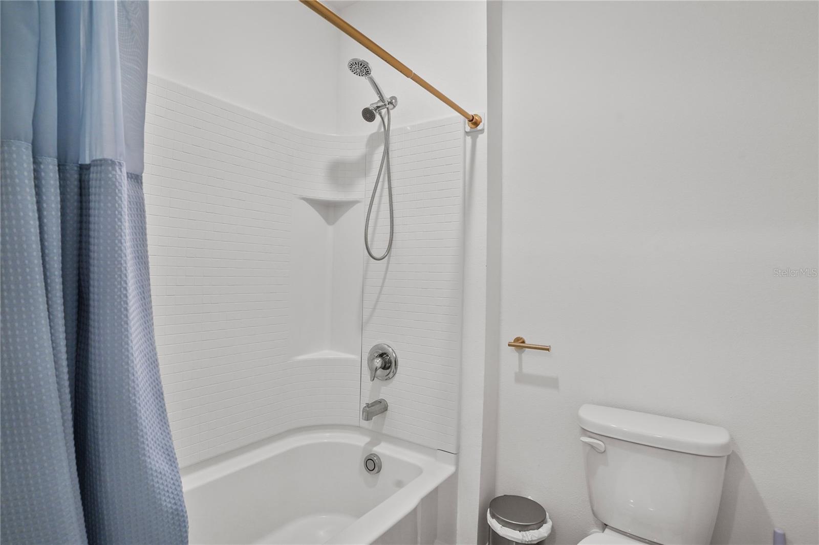 3914 RESTING ROBIN AVE