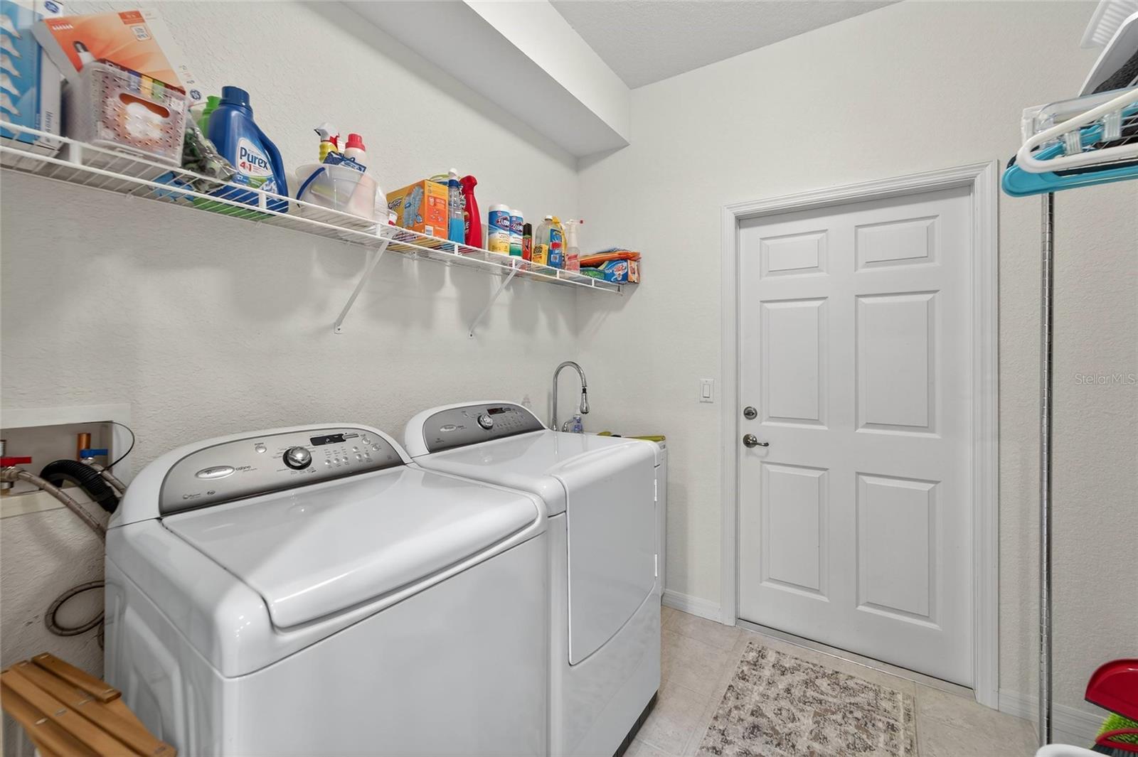 453 NOLANE LN