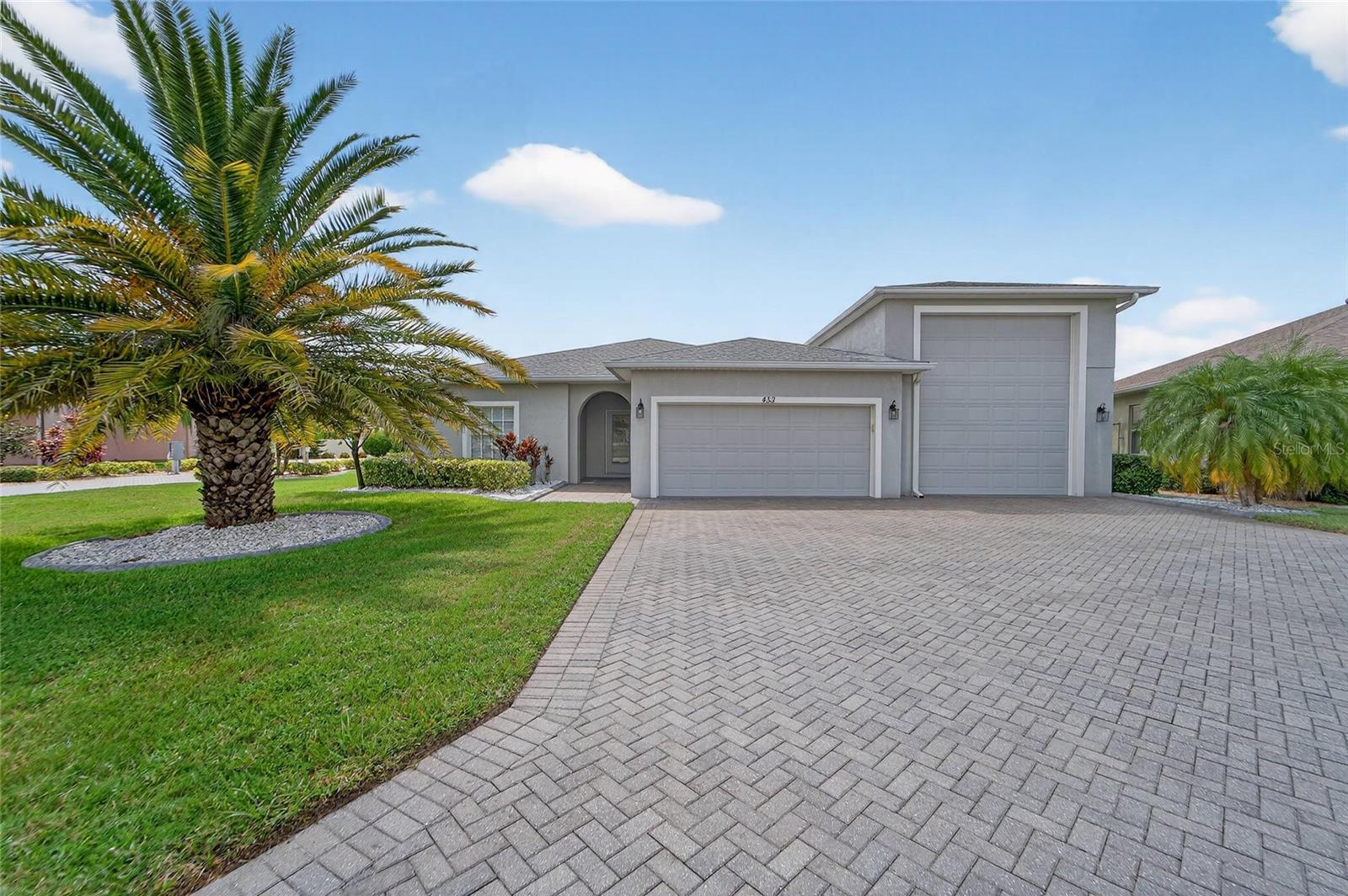 453 NOLANE LN