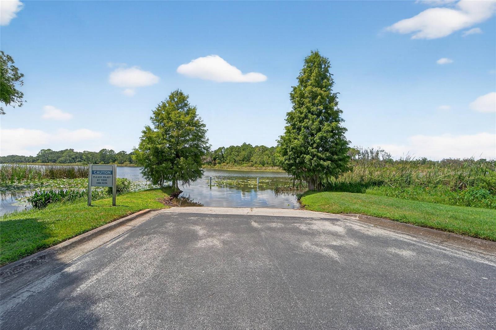453 NOLANE LN