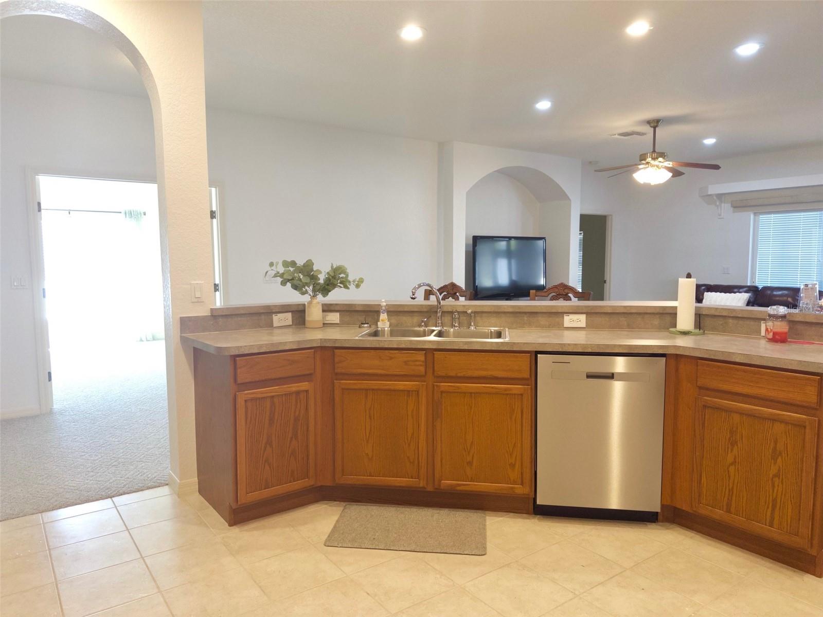 453 NOLANE LN