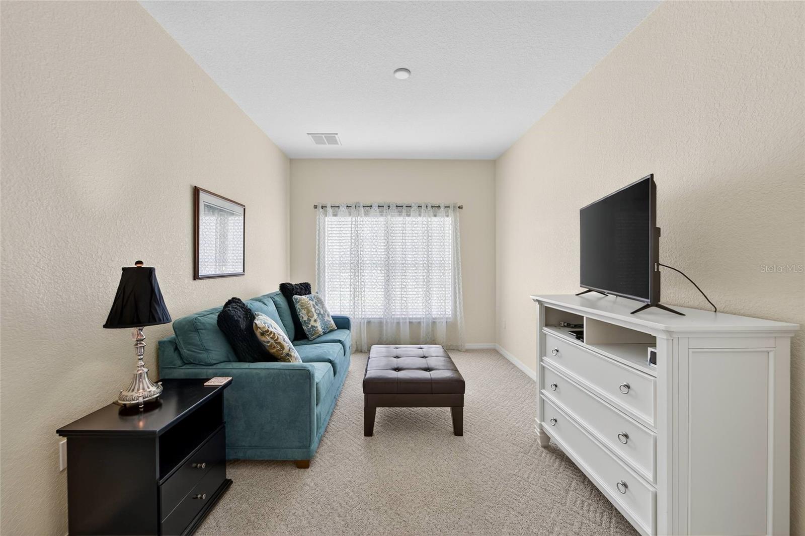 453 NOLANE LN