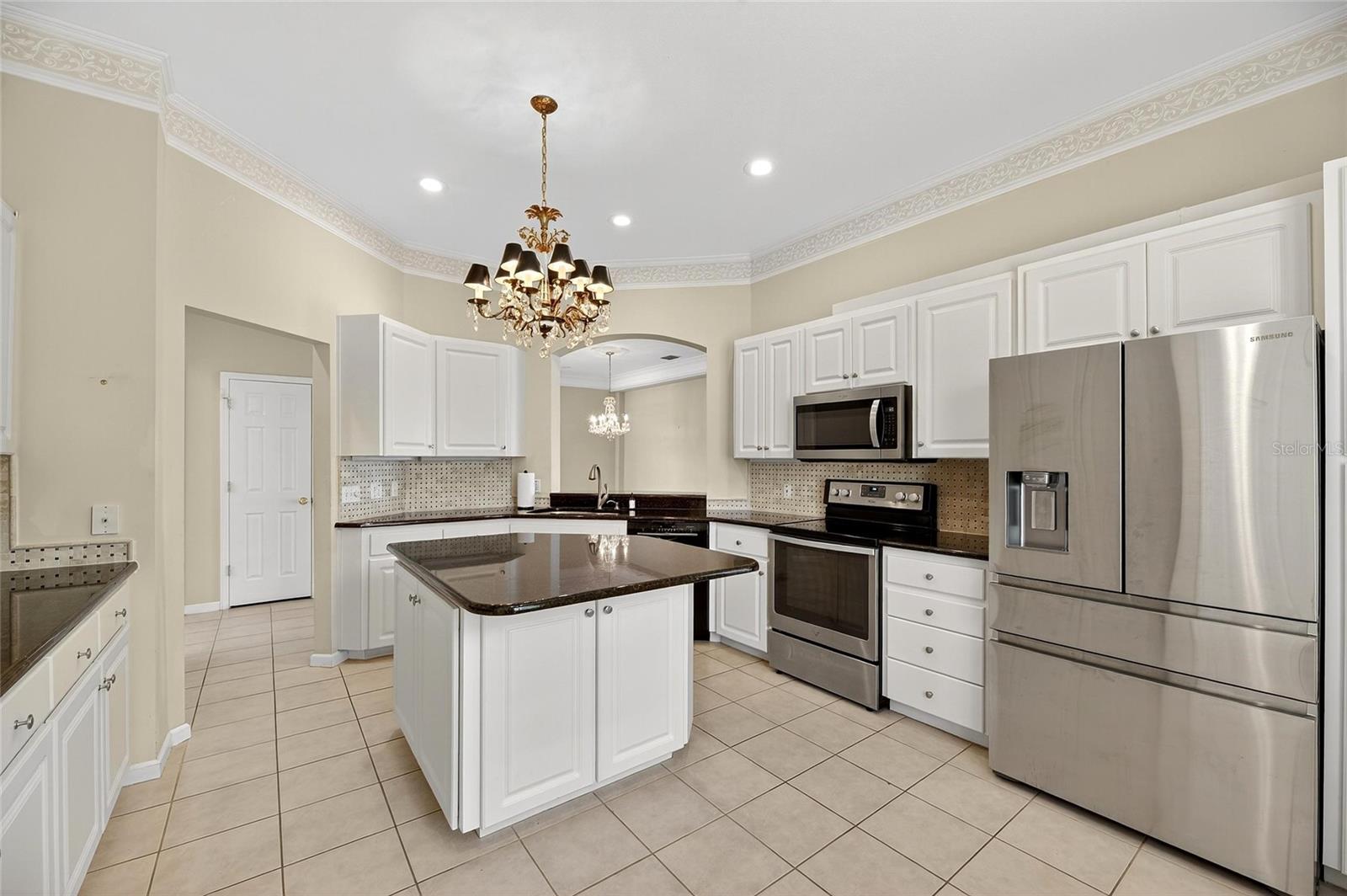 3093 SHOAL CREEK VILLAGE DR