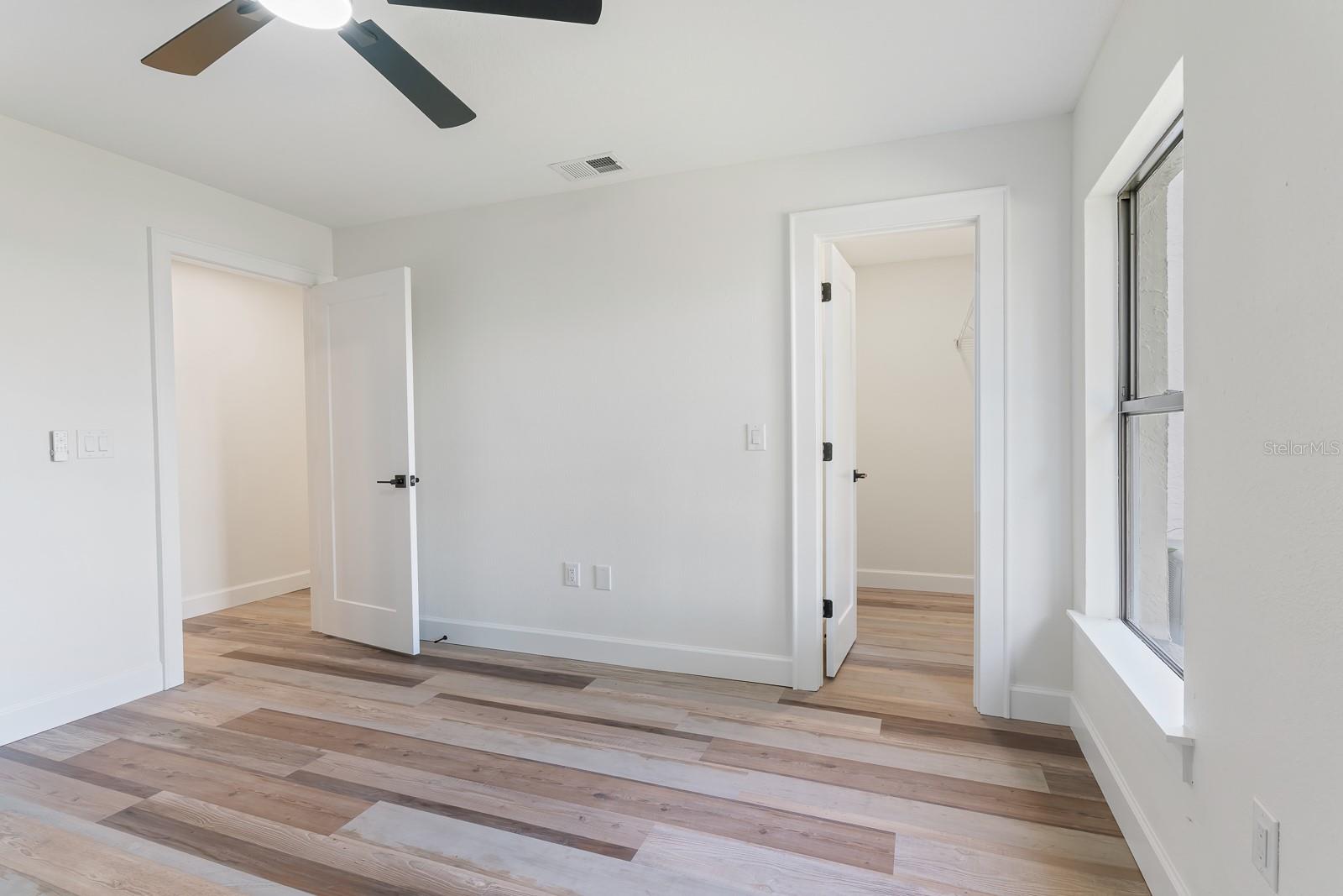 1944 VISTA VIEW DR