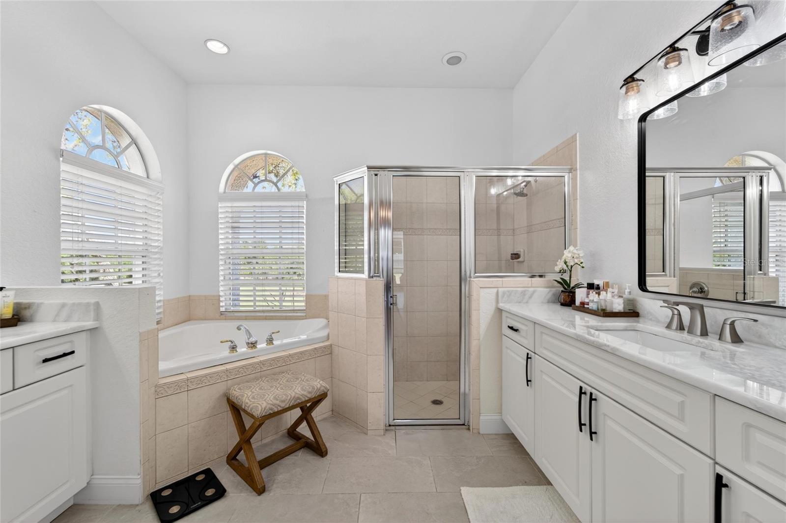 2665 HICKORY VIEW LOOP