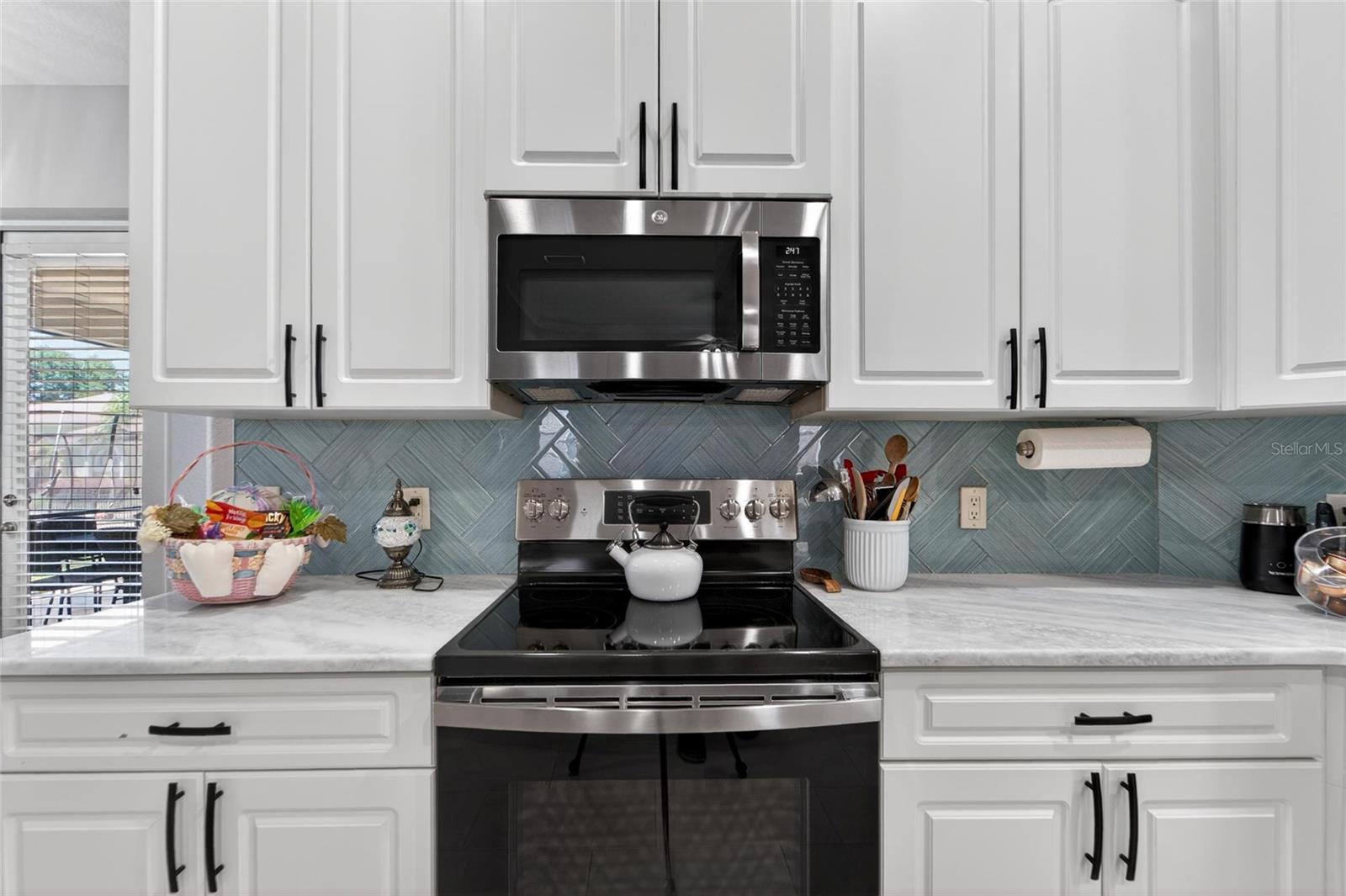 2665 HICKORY VIEW LOOP