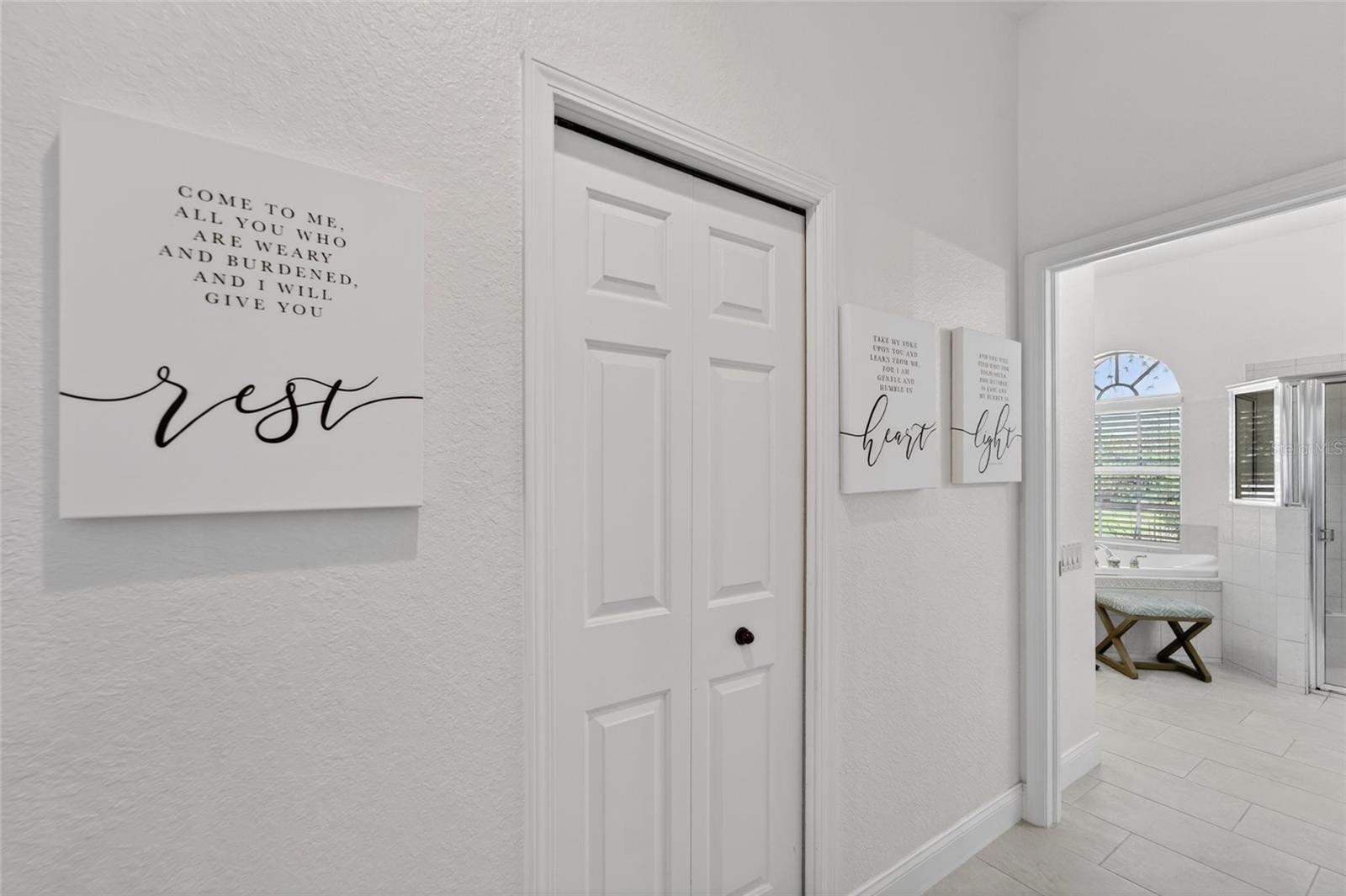 2665 HICKORY VIEW LOOP