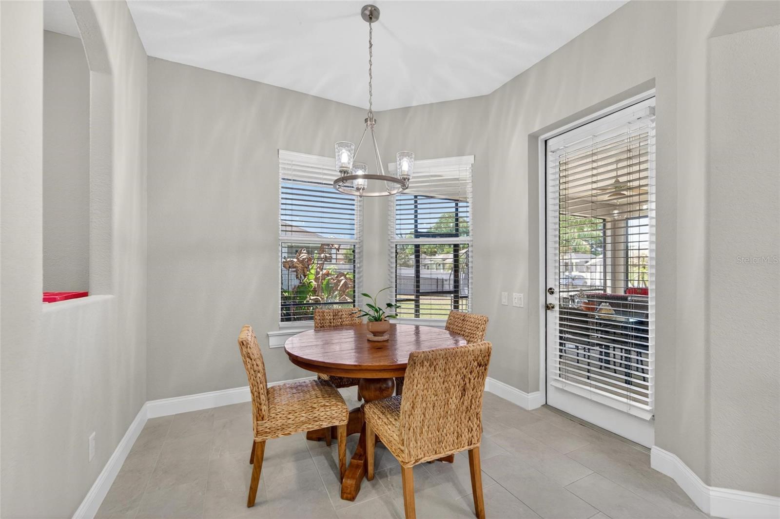 2665 HICKORY VIEW LOOP