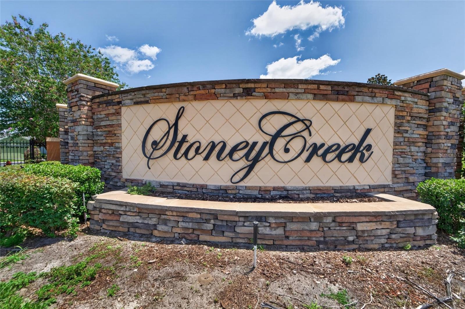 1035 STONEY CREEK DR