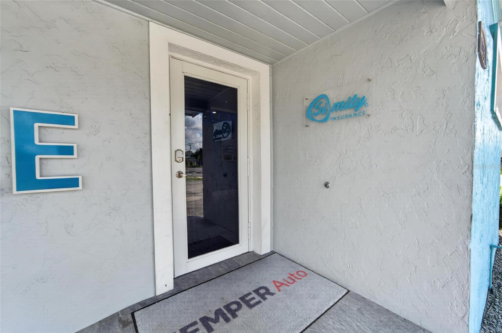 1233 BARTOW RD