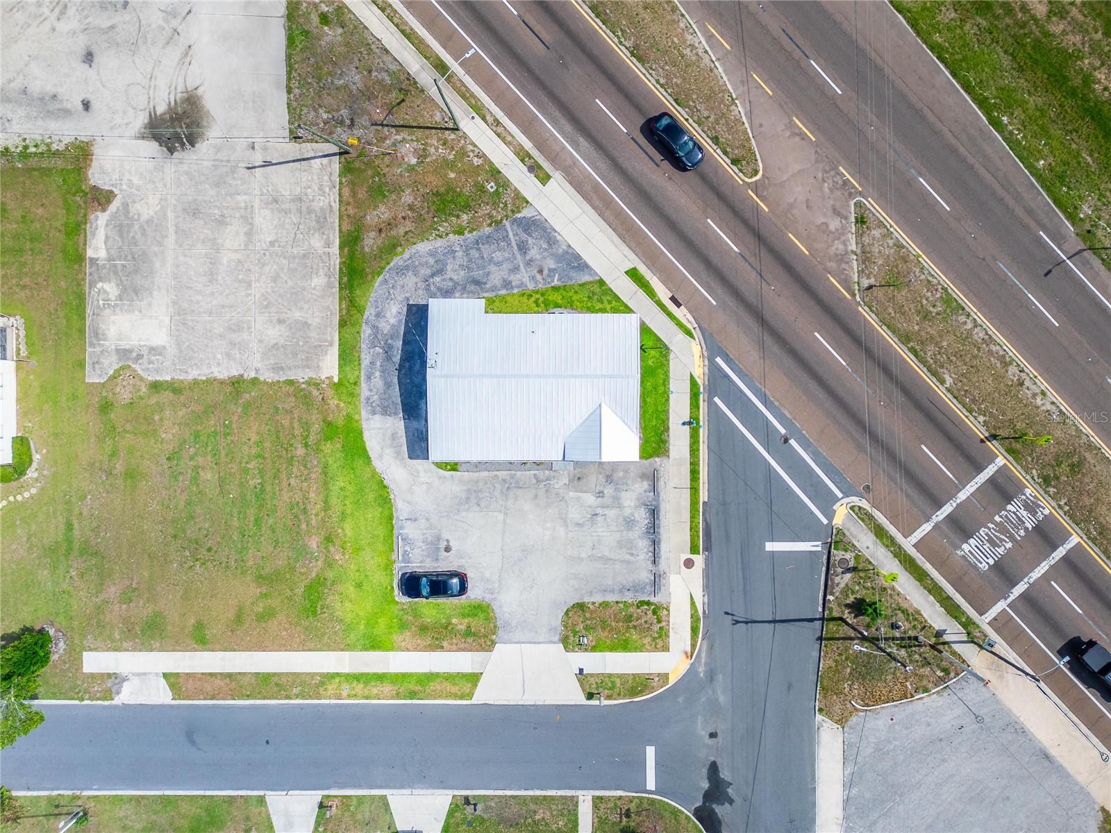 1233 BARTOW RD