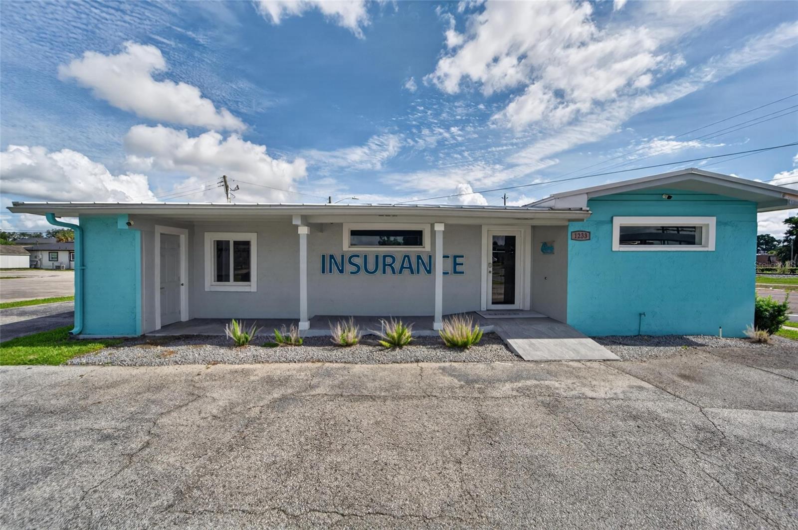 1233 BARTOW RD
