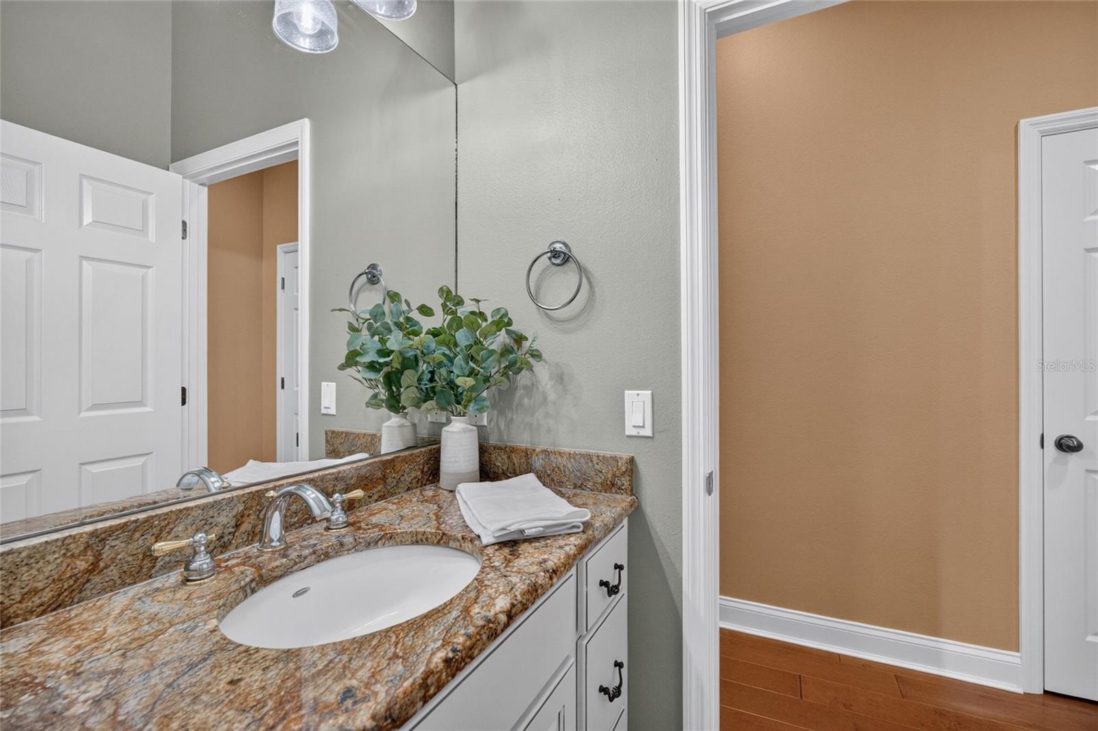 6408 WALKERS GLEN DR