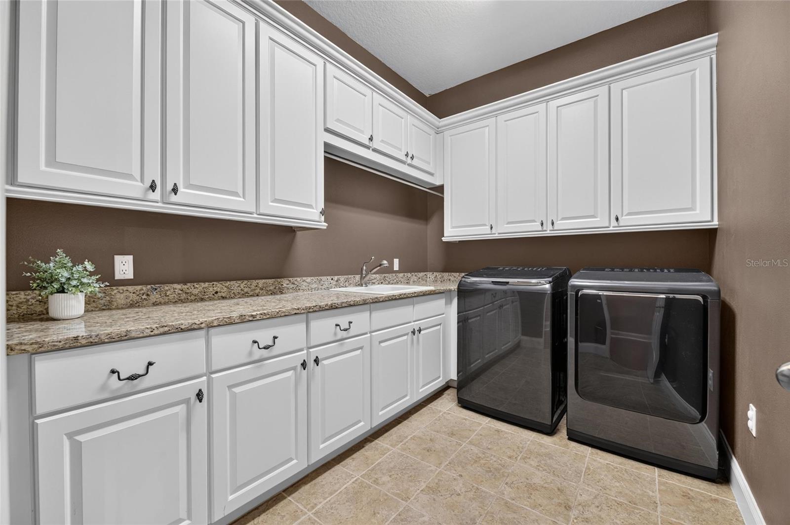 6408 WALKERS GLEN DR