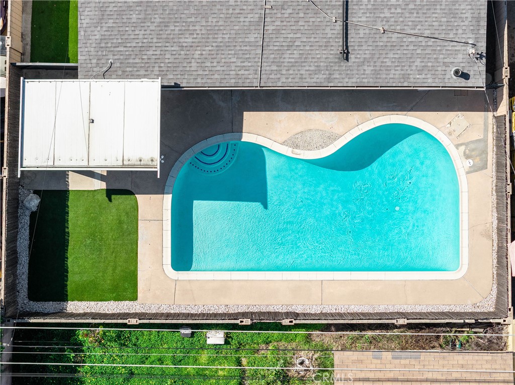 724 N Vine