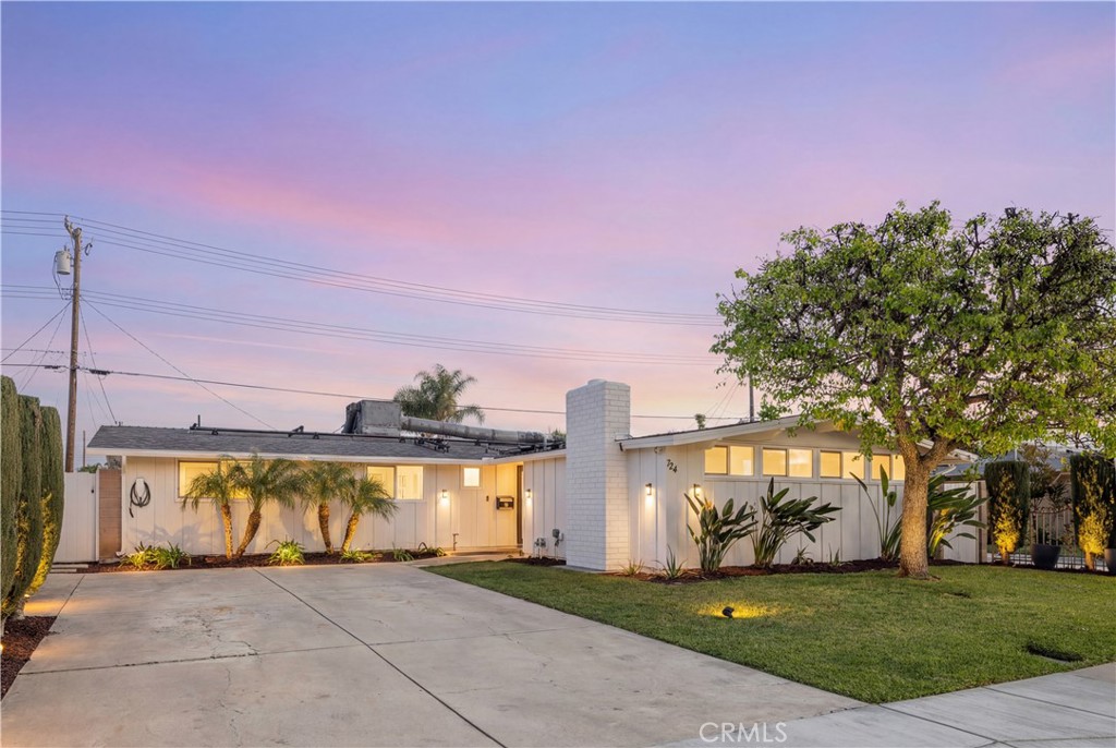 724 N Vine