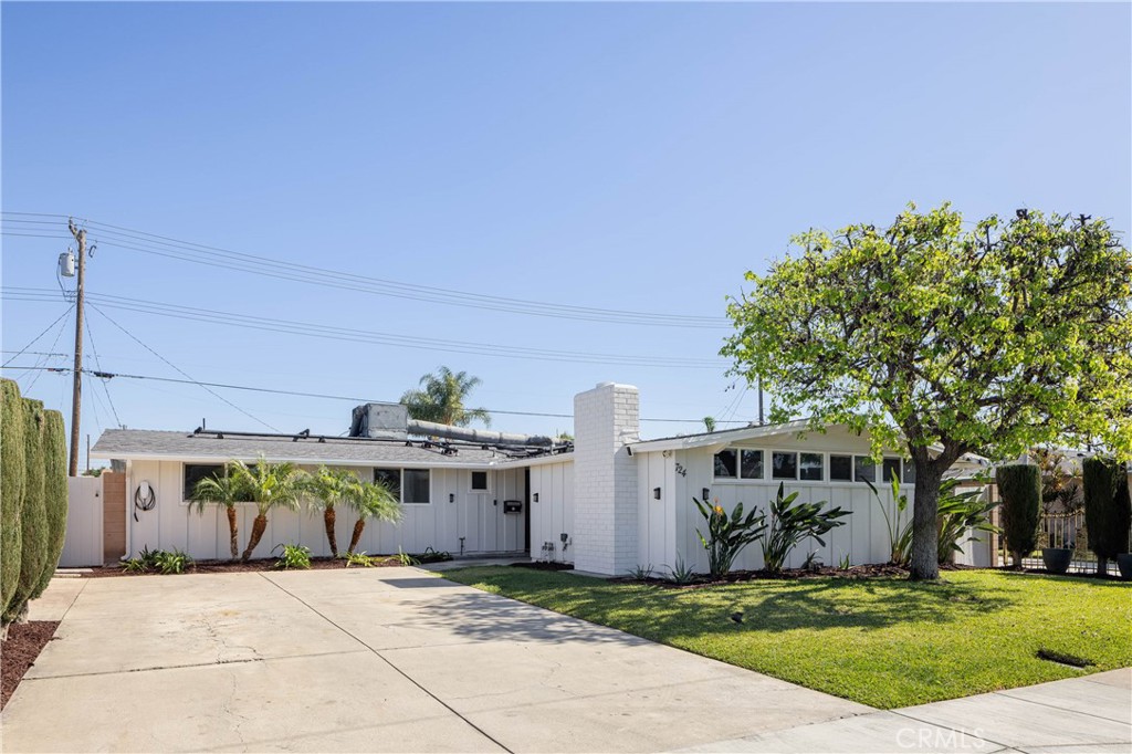 724 N Vine