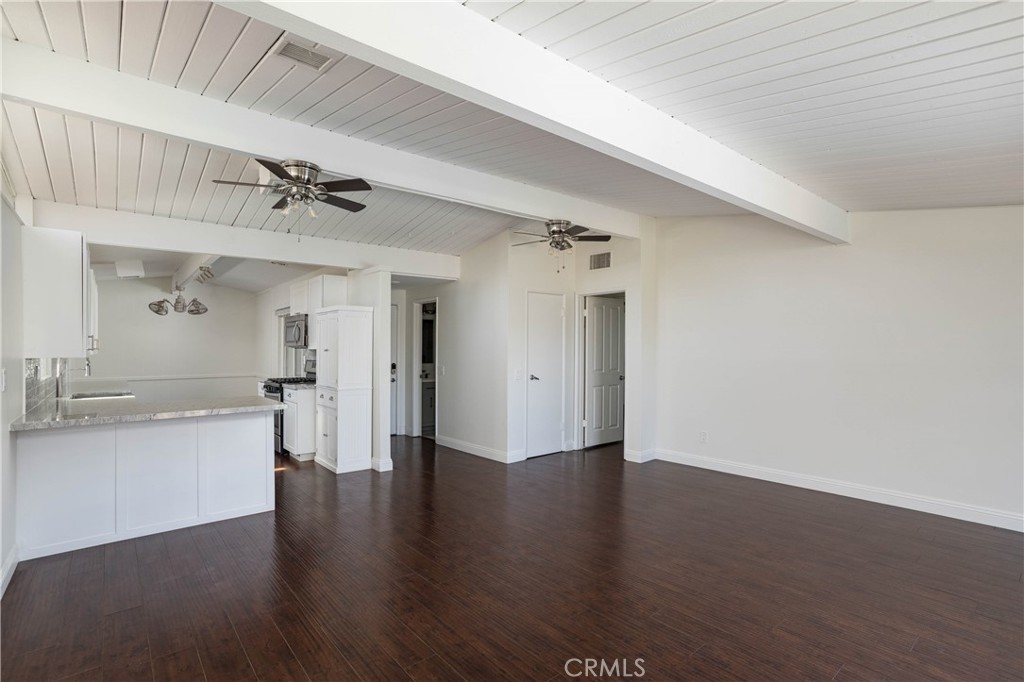 724 N Vine