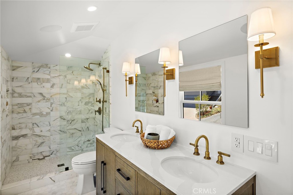 307 Emerald Bay