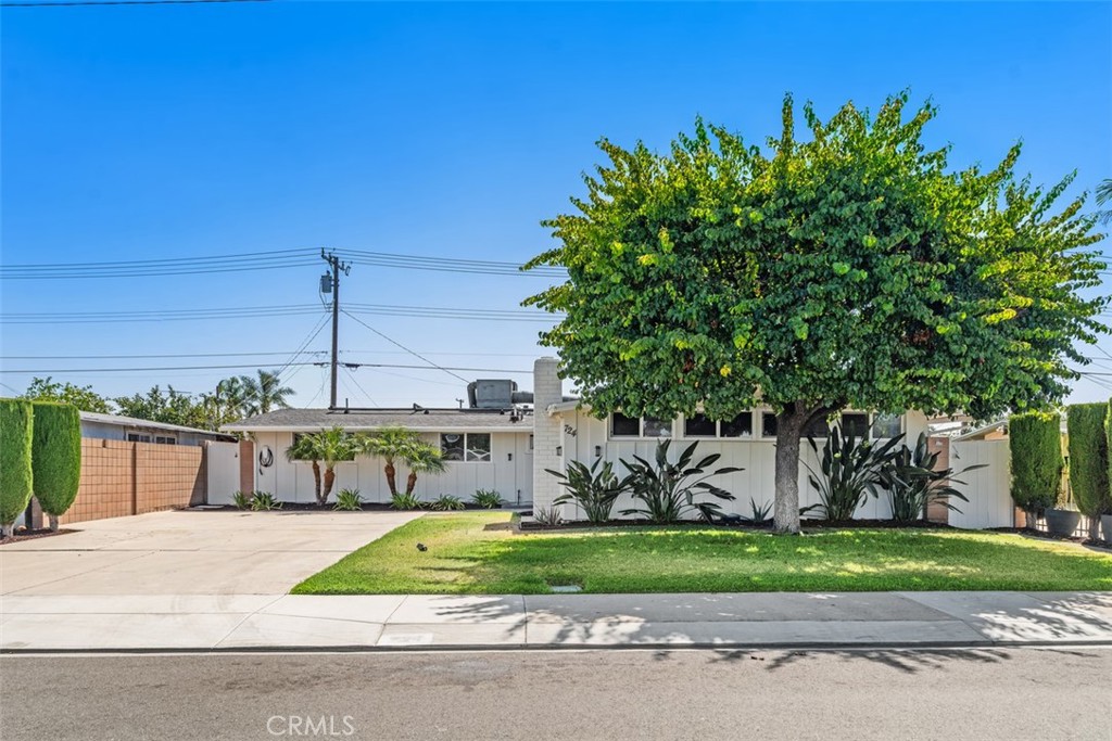 724 N Vine