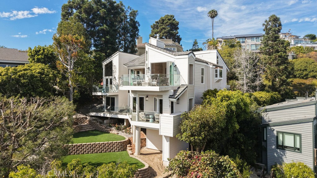 2315 Hillview