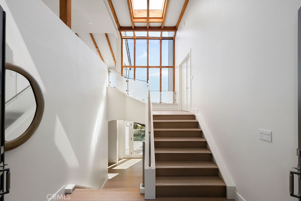 2315 Hillview