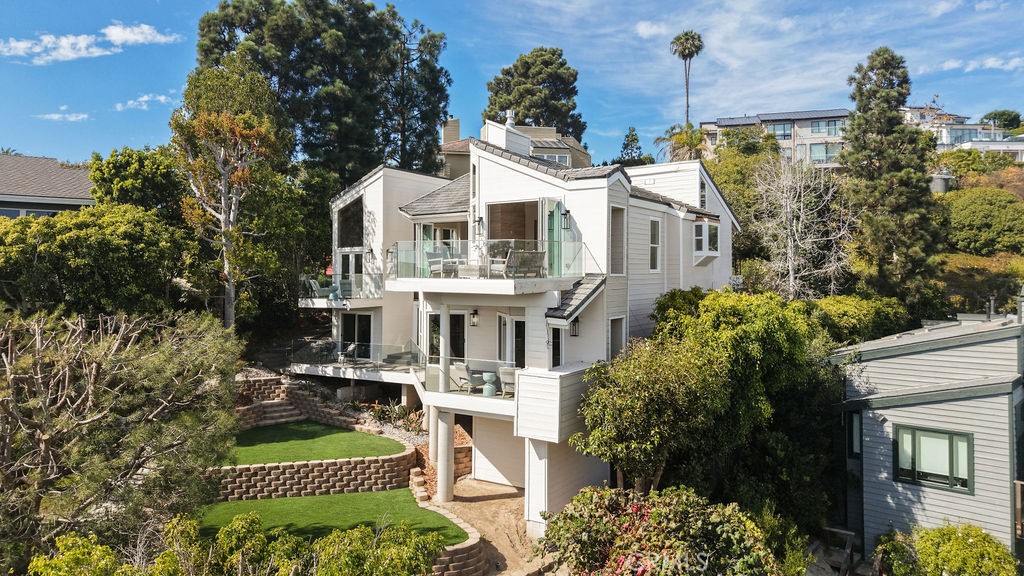 2315 Hillview