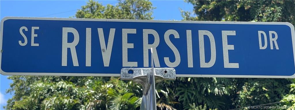 932 SE Riverside Drive