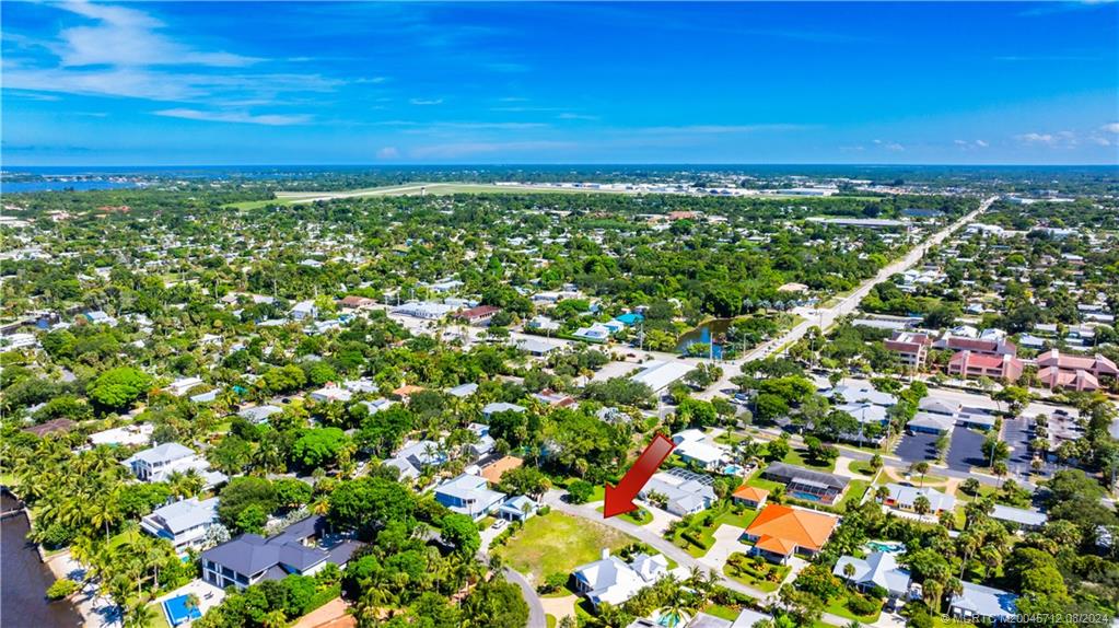 932 SE Riverside Drive