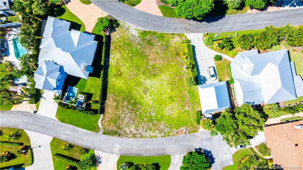 932 SE Riverside Drive