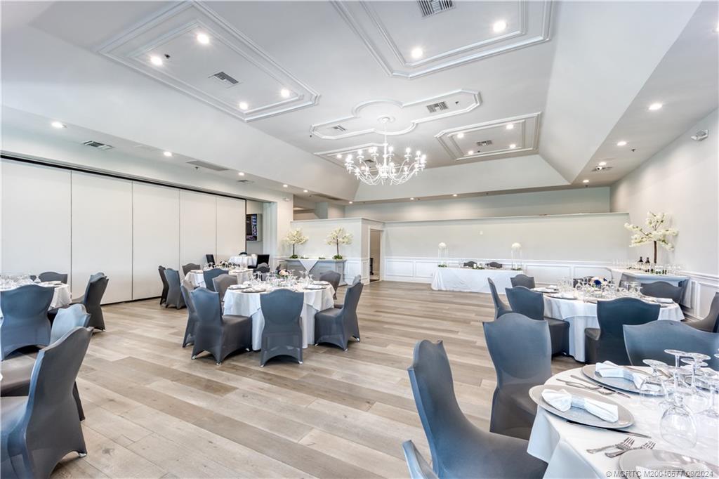 10567 SW Whooping Crane Way