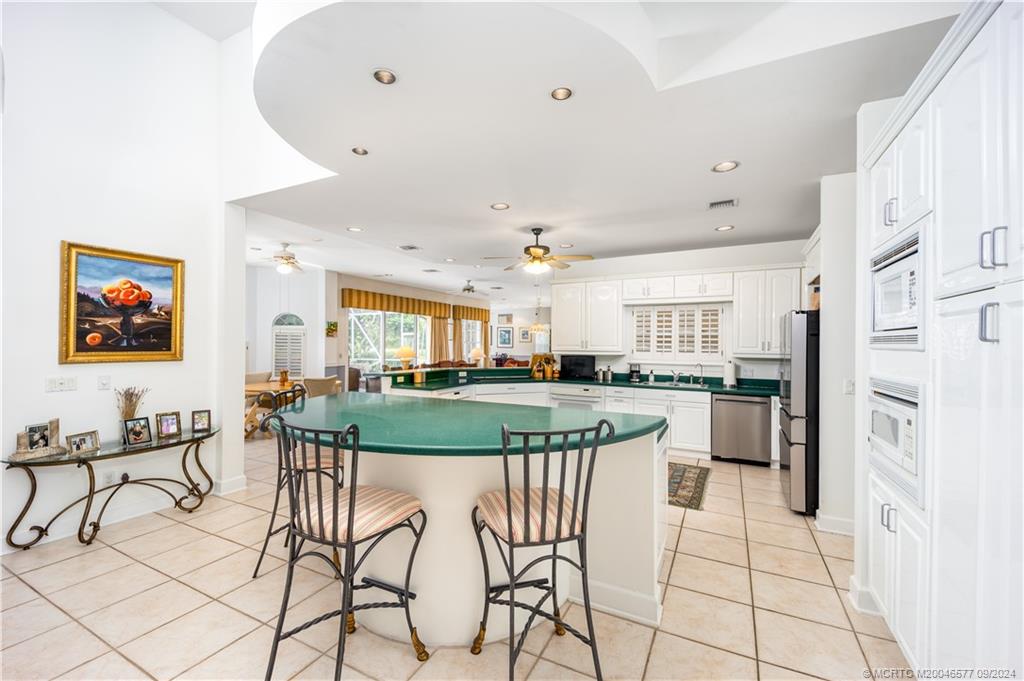 10567 SW Whooping Crane Way