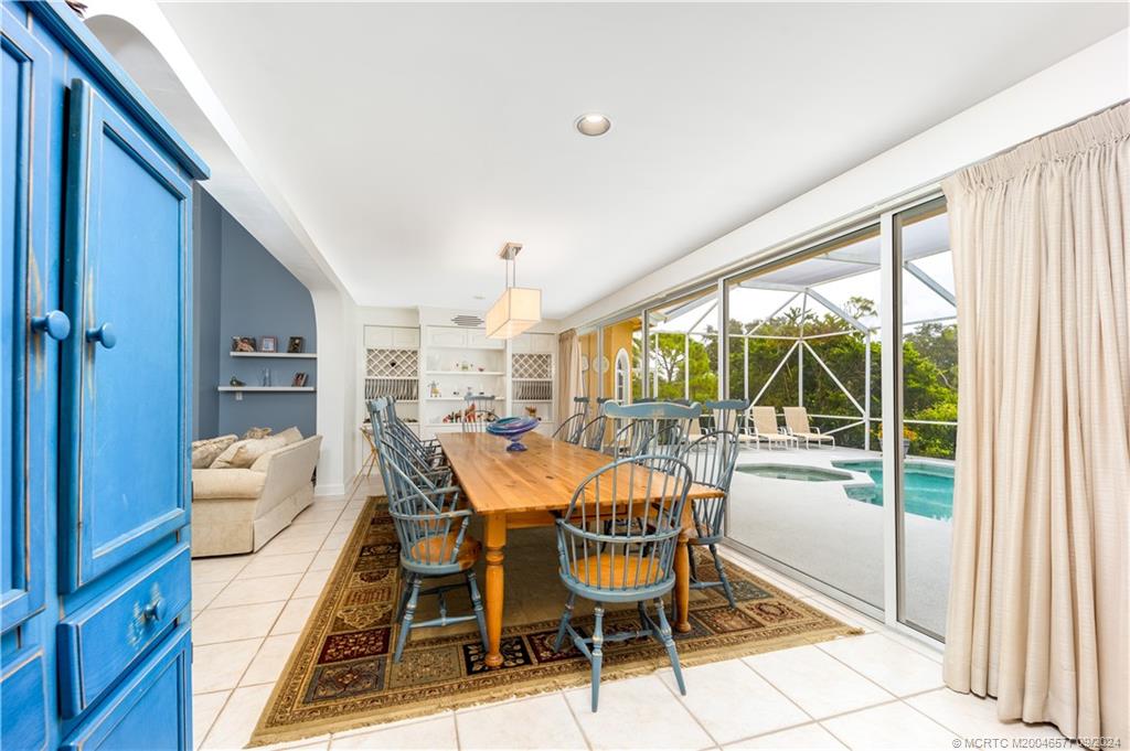 10567 SW Whooping Crane Way