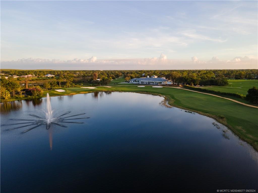 10567 SW Whooping Crane Way