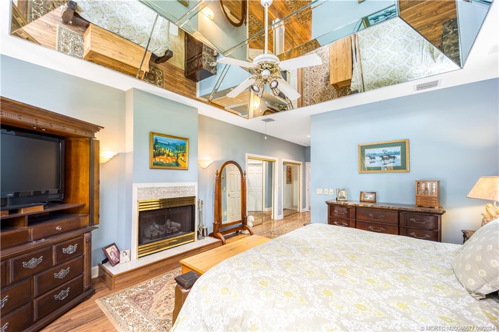 10567 SW Whooping Crane Way