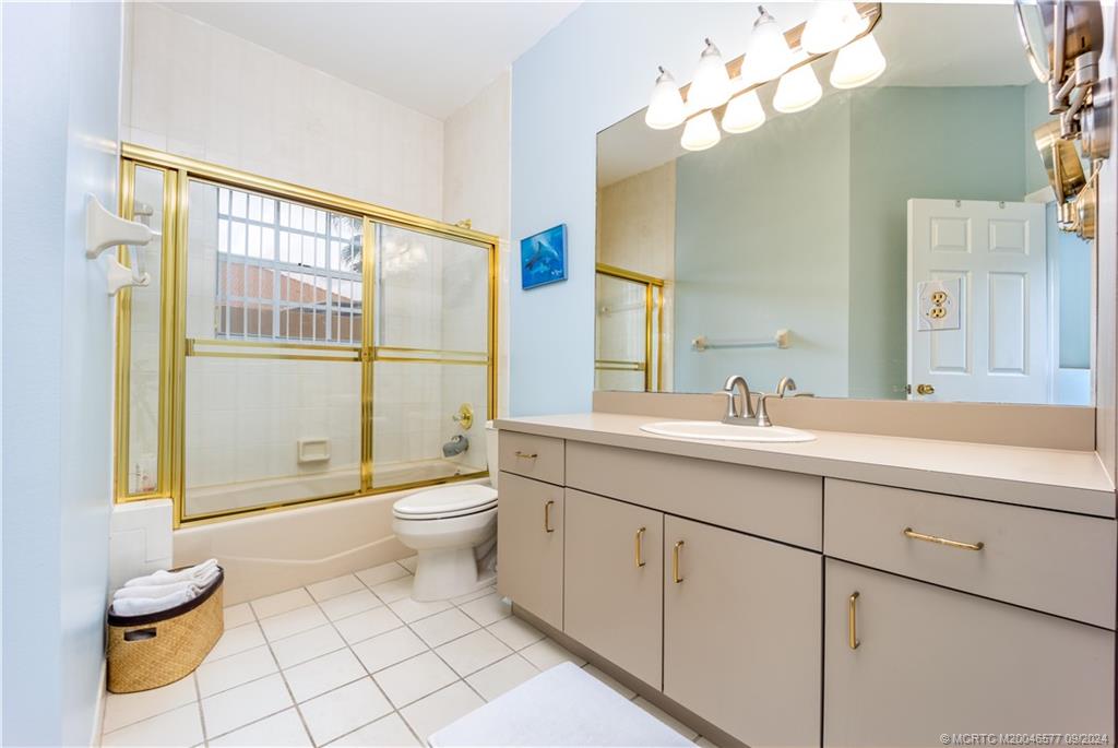 10567 SW Whooping Crane Way