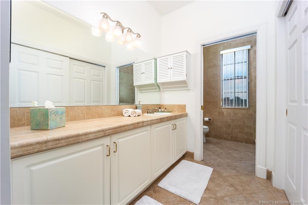 10567 SW Whooping Crane Way