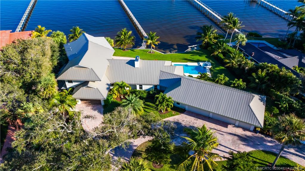 919 SE Riverside Drive