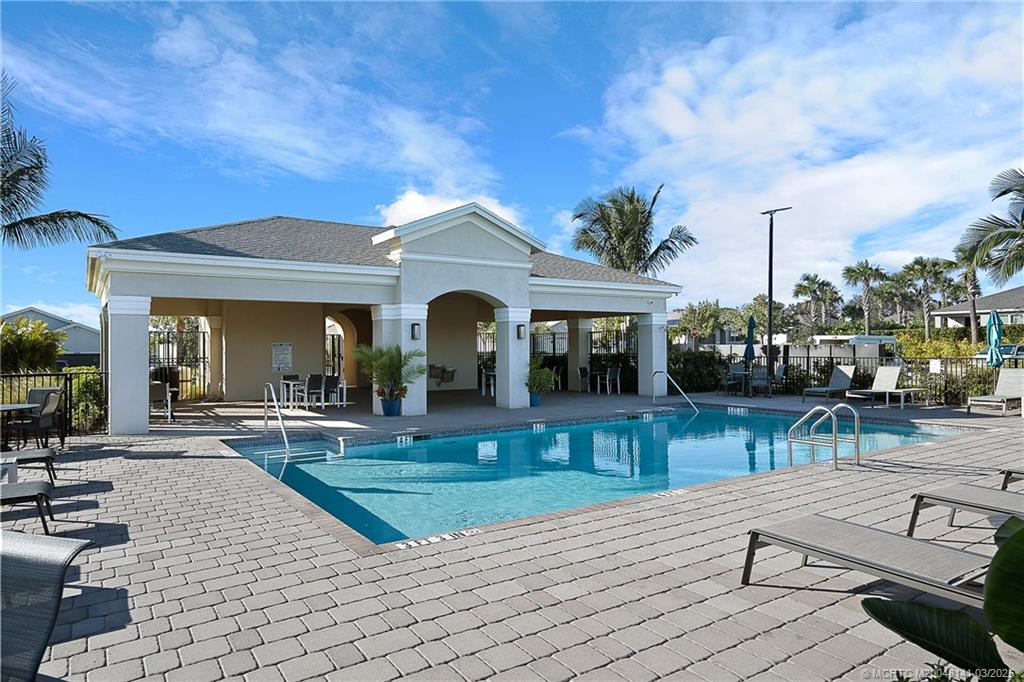 1413 White Pine Terrace