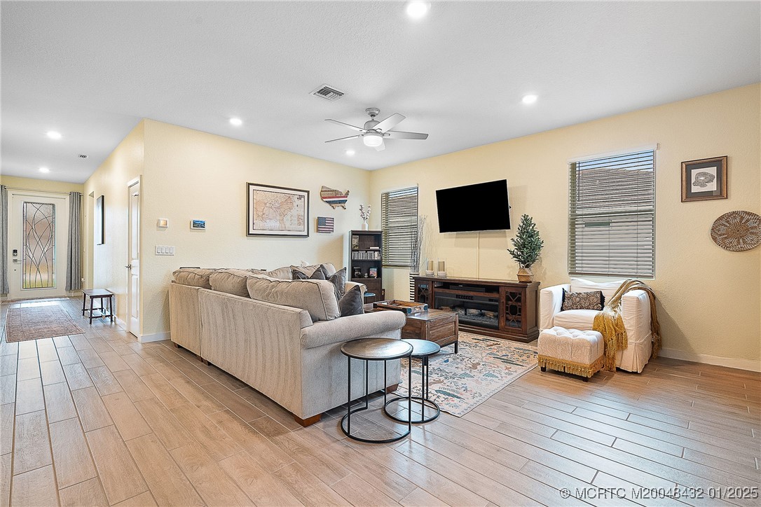 2284 SW Strawberry Terrace