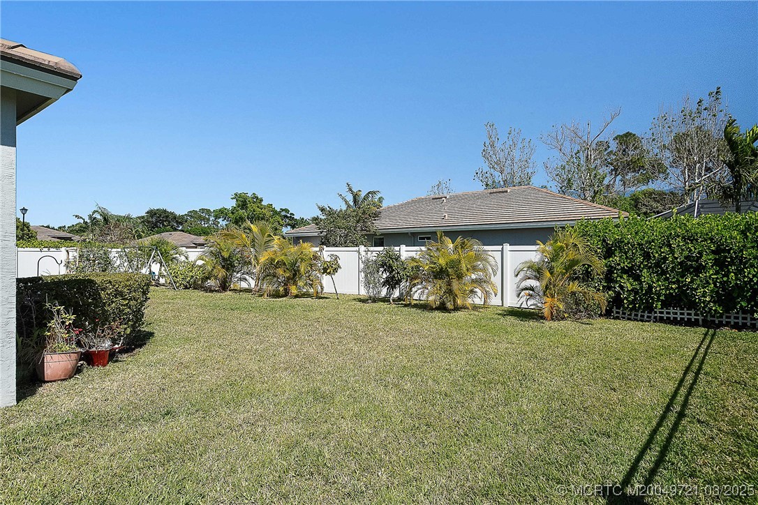 2274 SW Strawberry Terrace