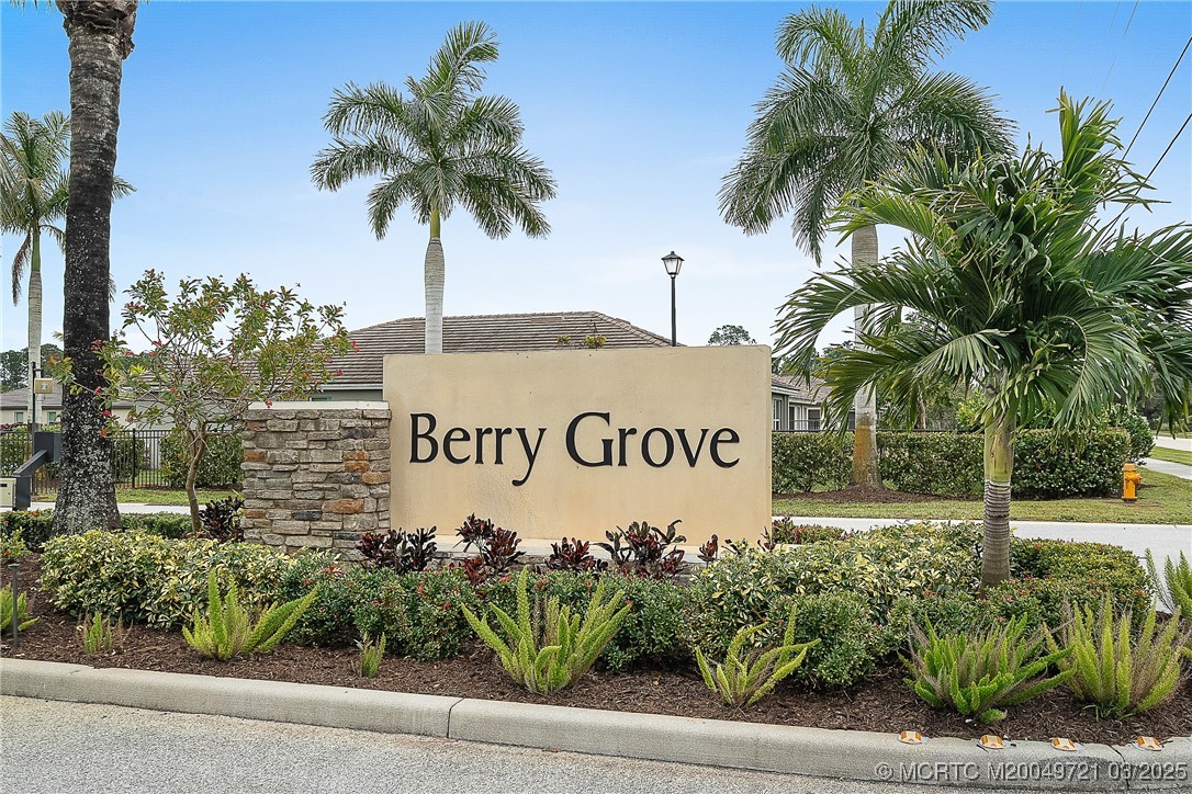 2274 SW Strawberry Terrace