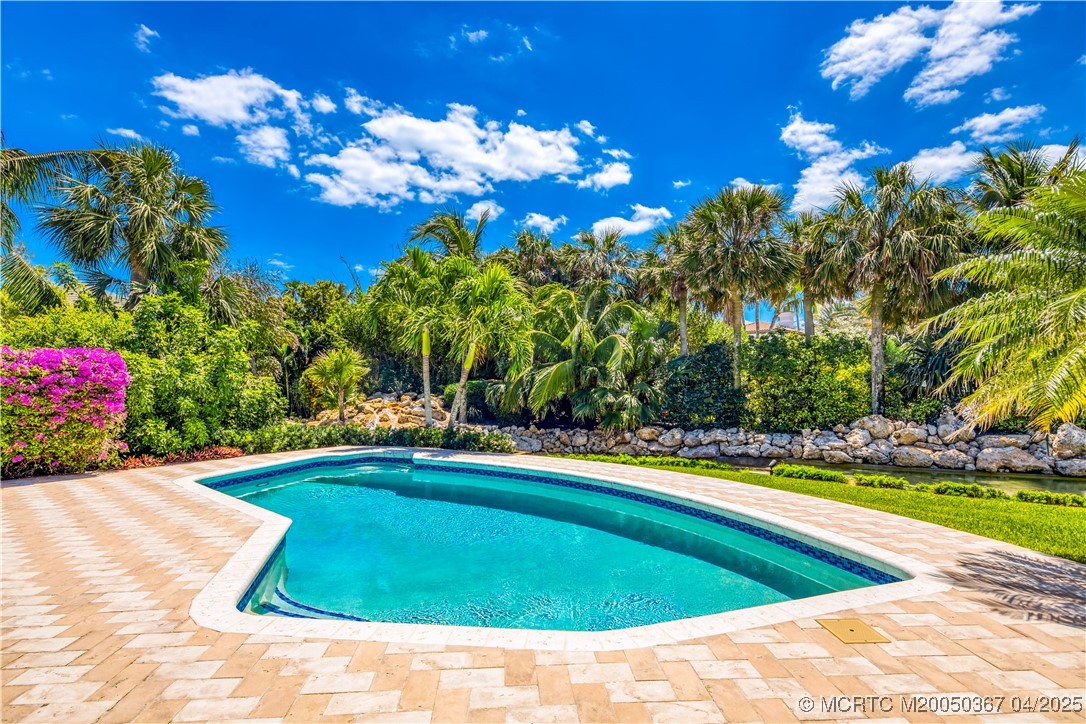2888 SE Dune Drive