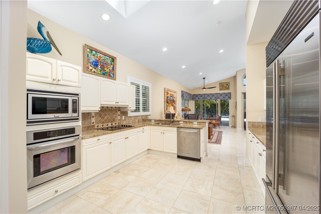 2888 SE Dune Drive