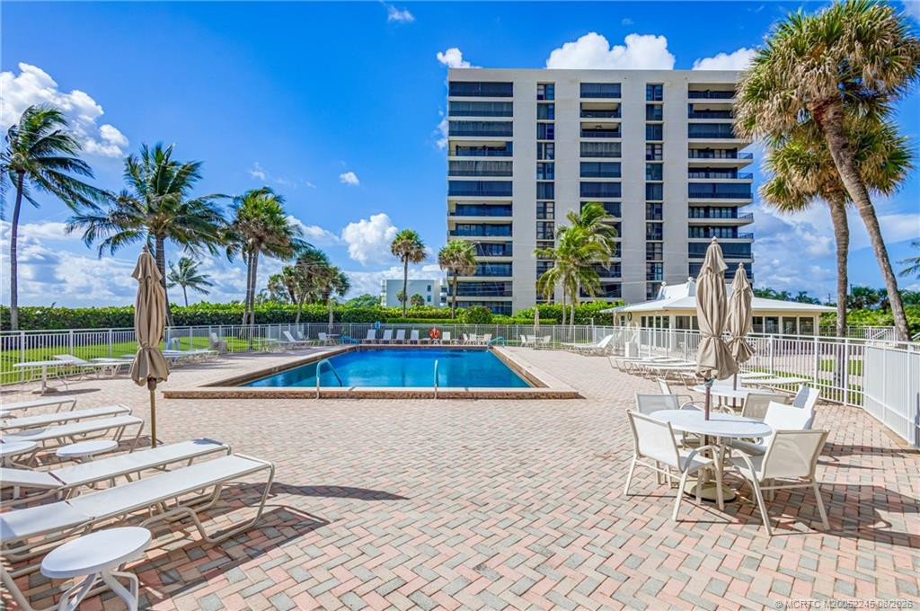 500 Ocean Drive W11