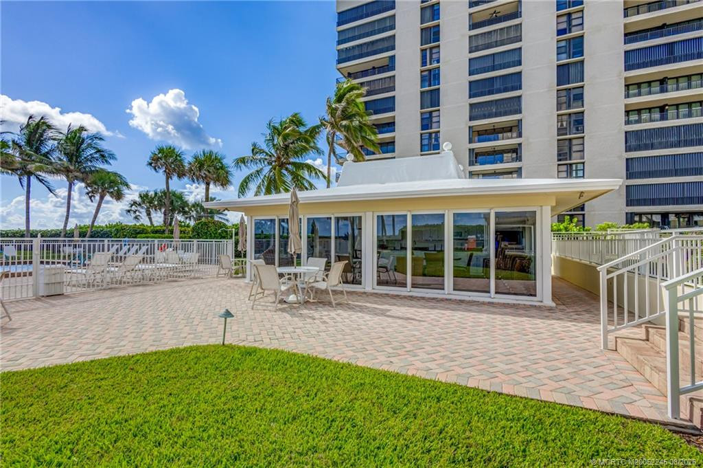 500 Ocean Drive W11