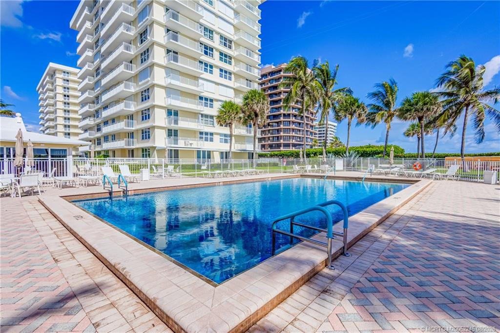 500 Ocean Drive W11