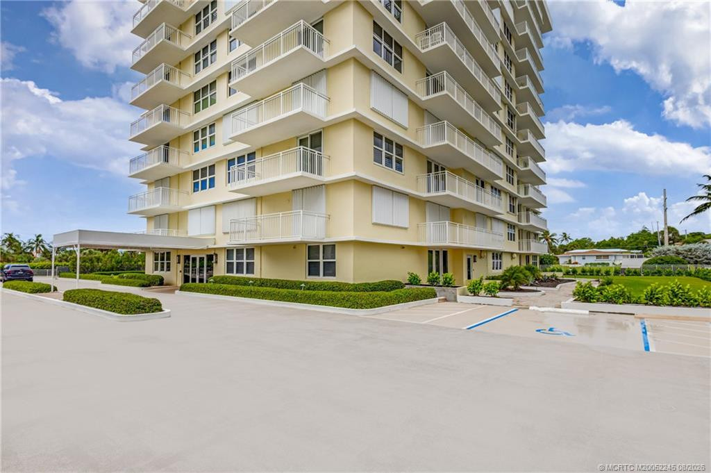 500 Ocean Drive W11