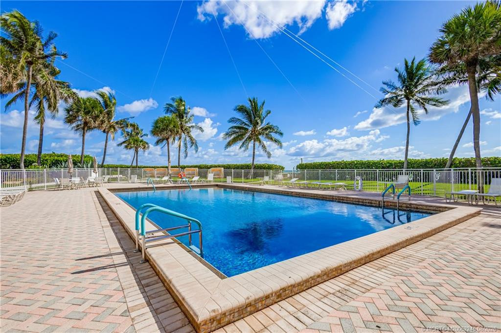 500 Ocean Drive W11